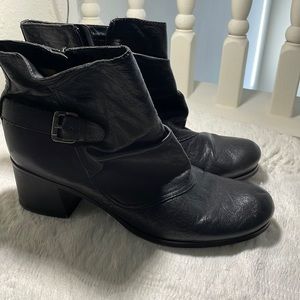 Black leather boots 👢